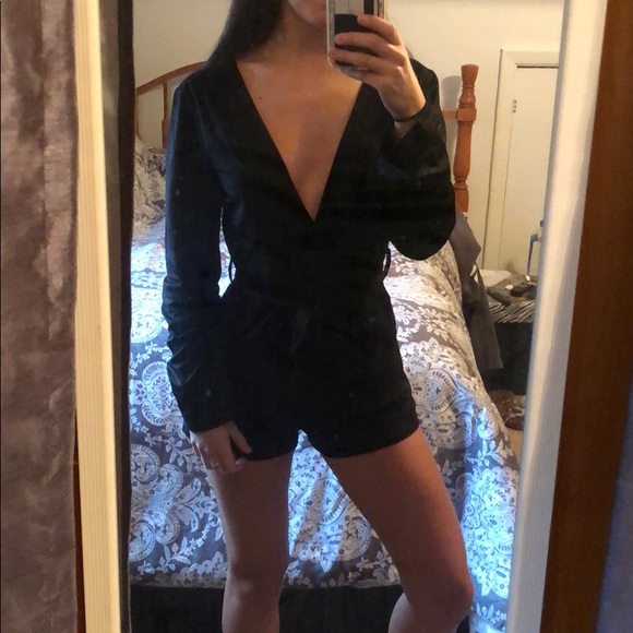 Forever 21 Pants - NWT!! Forever 21 black velvet romper